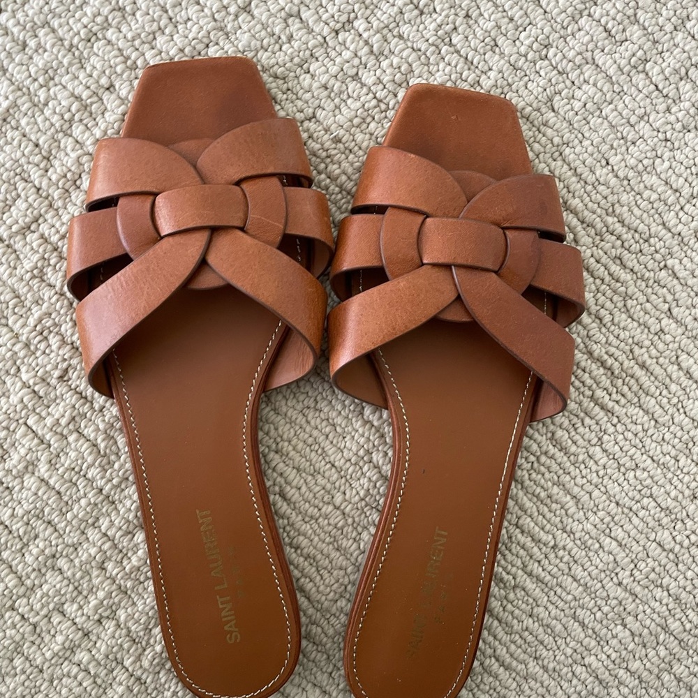Saint Laurent Tribute flat sandal